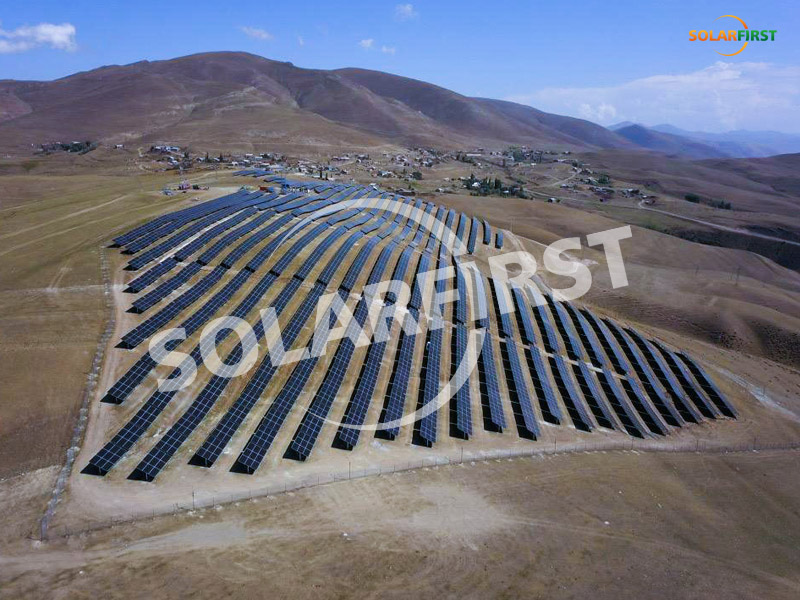 Solar First Group aide le développement vert mondial avec une connexion réussie au réseau du projet photovoltaïque du gouvernement Solar-5 en Arménie
