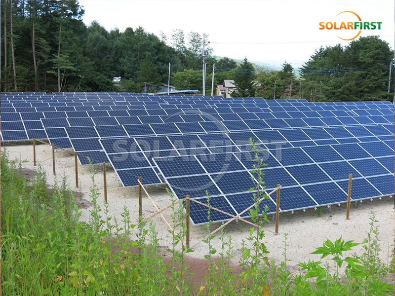 Centrale solaire terrestre de 1,32 MWc au Japon
