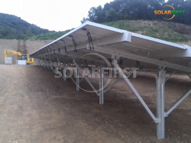 Centrale solaire terrestre de 15 MWc au Japon