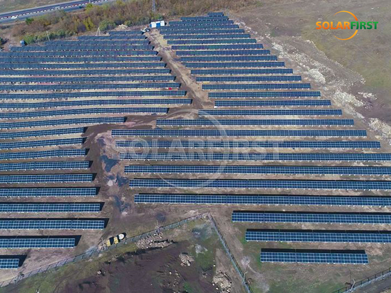 Centrale solaire terrestre de 2 MWc en Arménie