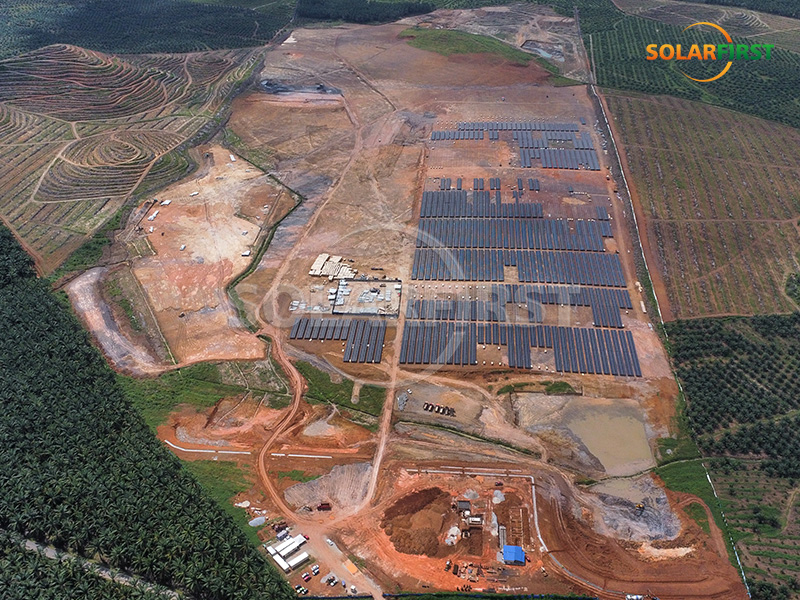 Centrale solaire terrestre de 73 MWc en Malaisie