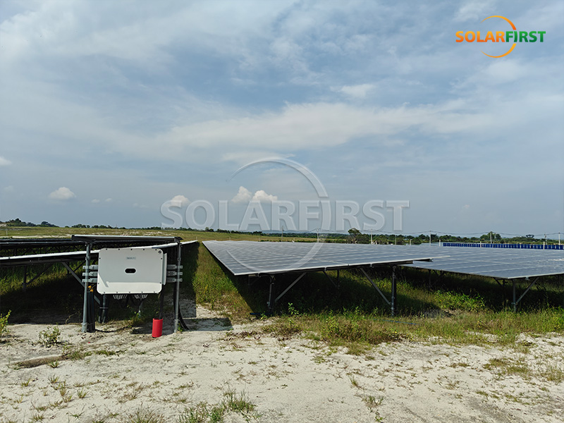 Centrale solaire au sol de 32 MWc en Malaisie