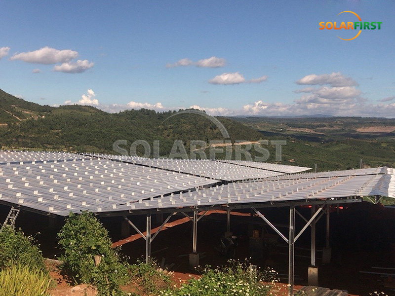 Centrale solaire agricole au sol de 18 MWc au Vietnam