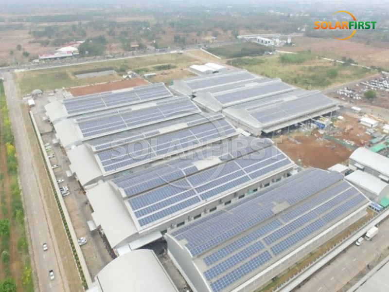 Centrale solaire photovoltaïque de 8,8 MWc avec toiture métallique en Thaïlande