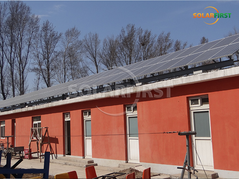 Centrale solaire photovoltaïque de 20 kWc avec toit en béton en Chine