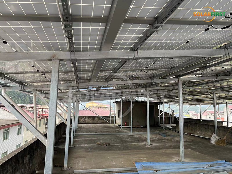 Centrale solaire photovoltaïque de 10 MWc avec toit en béton en Chine