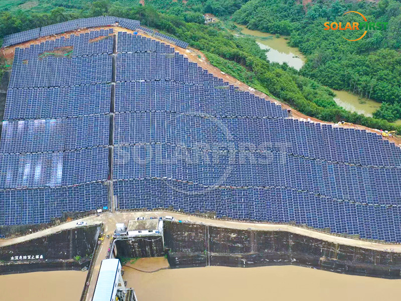 Centrale solaire à structure flexible de 3 MWc en Chine