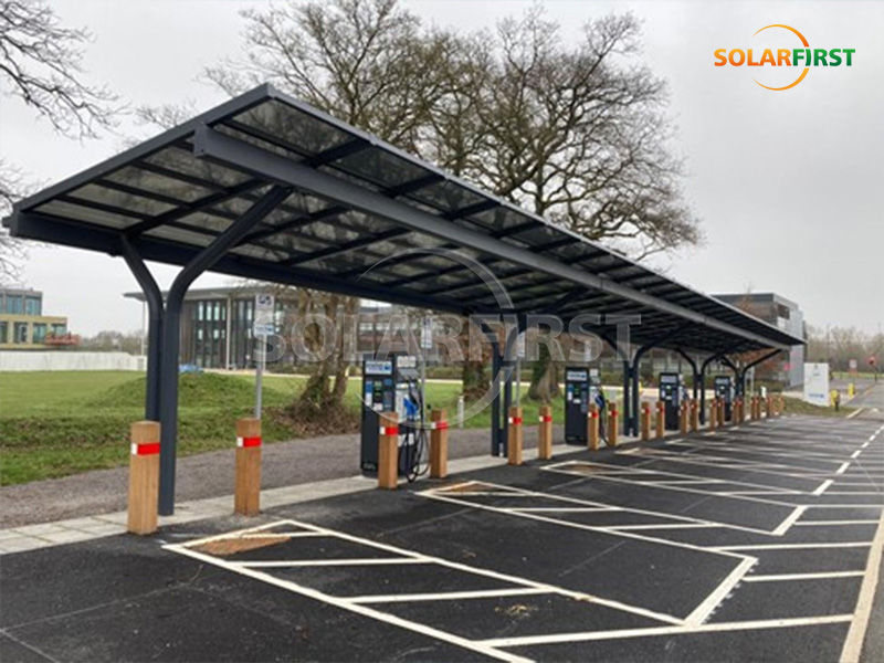 Solution de parking solaire BIPV de 100 m² au Royaume-Uni