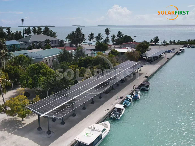 Solution de parking photovoltaïque intégrée à l'énergie solaire de 310 kWc à Madagascar