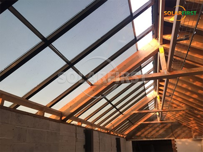Solution de toiture photovoltaïque intégrée de 95 m² à Huntington