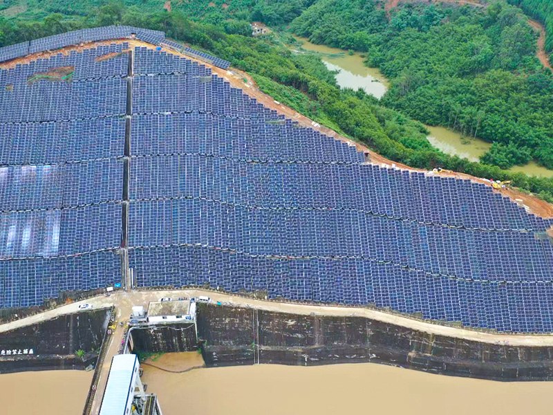 Projet de démonstration de support de suspension flexible à grande échelle pour pentes raides à Wuzhou, destiné au raccordement au réseau électrique