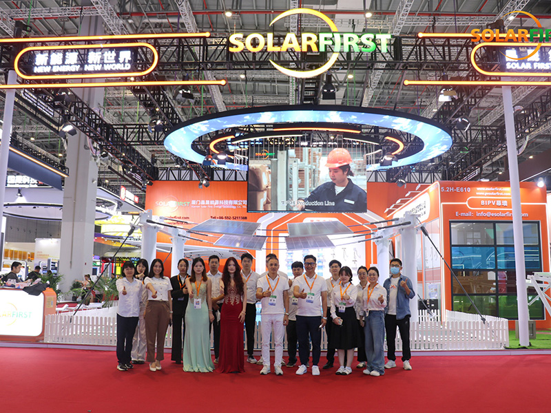 Solar First Group présente son leadership complet en matière de montage photovoltaïque au SNEC 2025