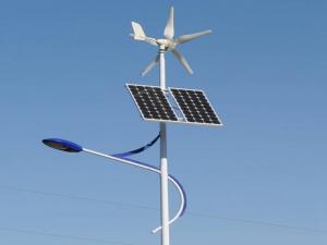 Réverbère solaire hybride solaire et éolienne 50w 60w 80w