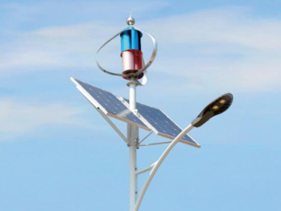lampadaire hybride éolien-solaire
