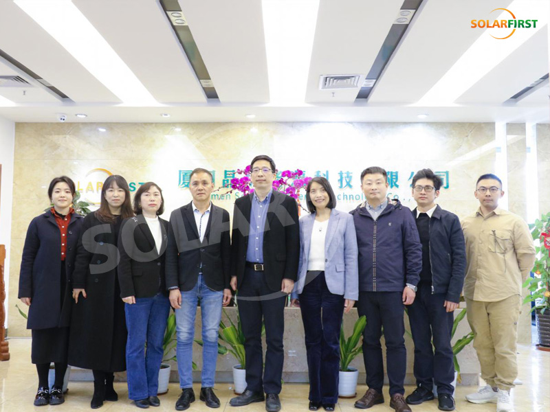 Bonne nouvelle丨Xiamen Haihua Power Technology Co., Ltd. et Xiamen Solar First Group ont signé un accord de coopération stratégique