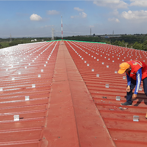 Projet de montage de toit métallique de 1 MW au Vietnam 2020
